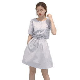 转角1号 简约韩风，定义夏日清新——纯色A字连衣裙穿搭指南